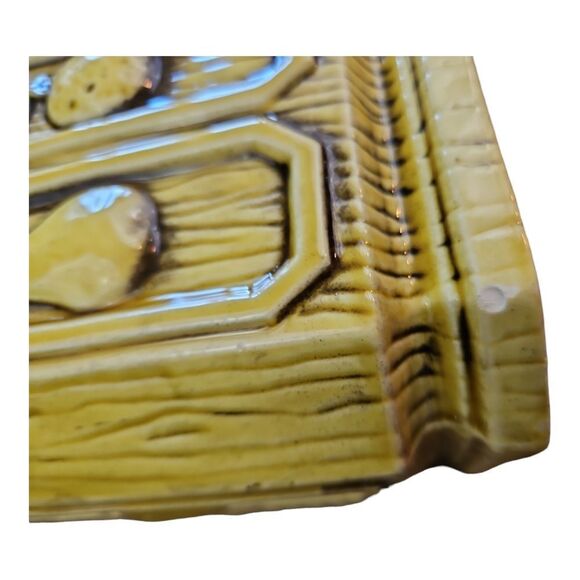 Vintage MCM Ceramic Strawberry Large Ceramic Canister - Picture 7 of 12